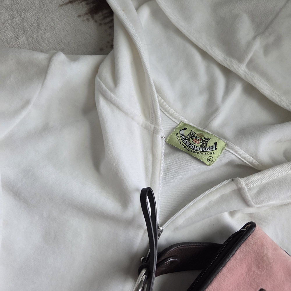 Juicy Couture Pink Graphic Kids T-Shirt - Picture 5 of 8